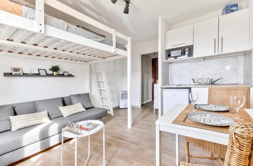 Studio Avec Piscines A 500M De La Plage Bandol Εξωτερικό φωτογραφία